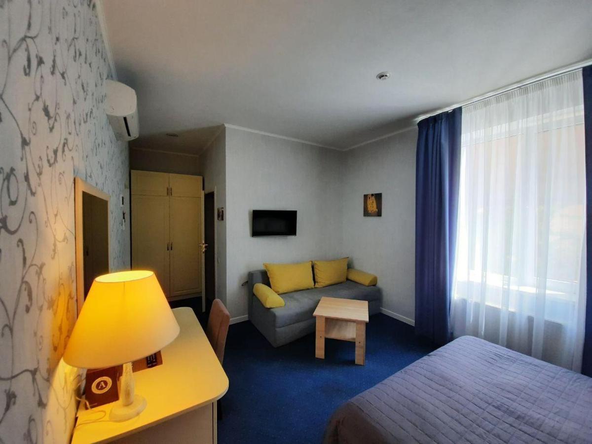 Hotel Ajur Odessa Extérieur photo