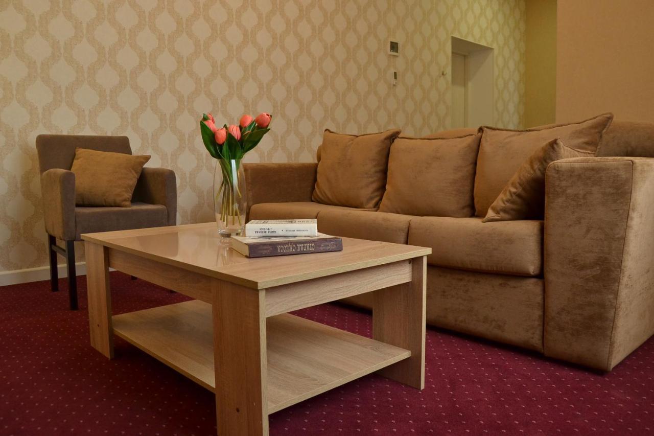 Hotel Ajur Odessa Extérieur photo