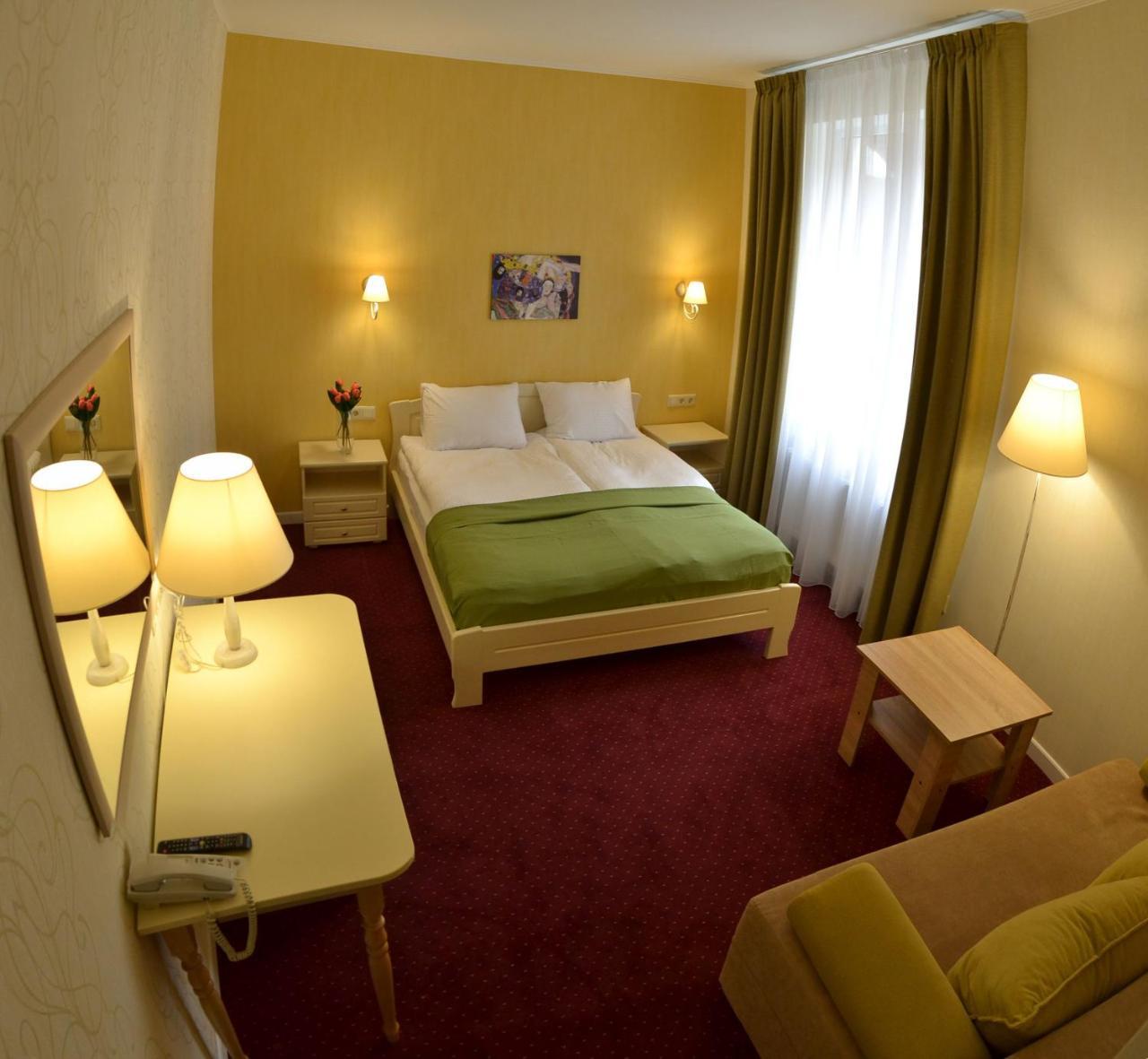 Hotel Ajur Odessa Extérieur photo
