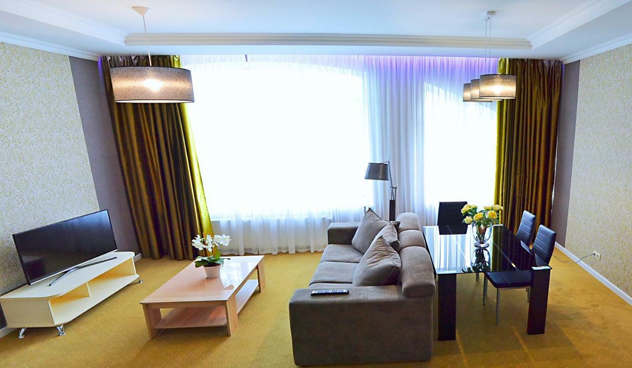 Hotel Ajur Odessa Extérieur photo
