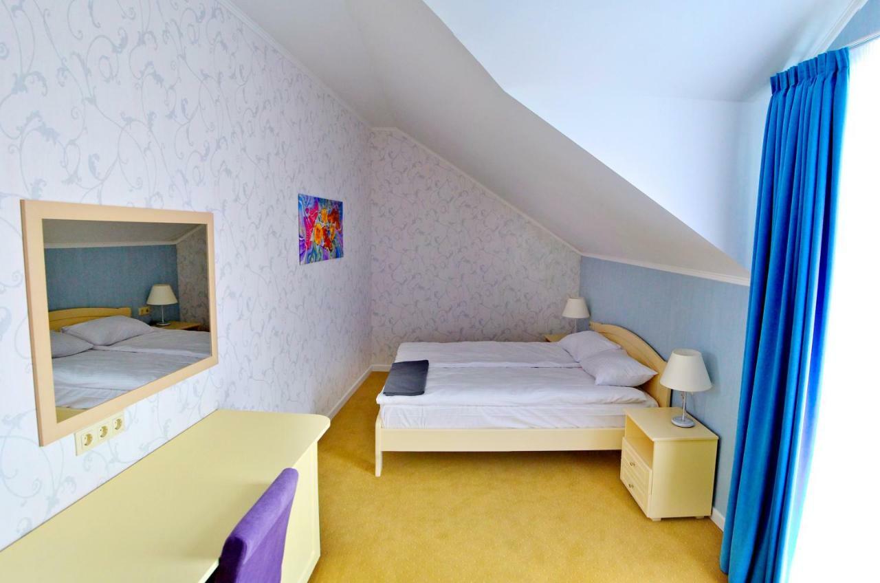 Hotel Ajur Odessa Extérieur photo