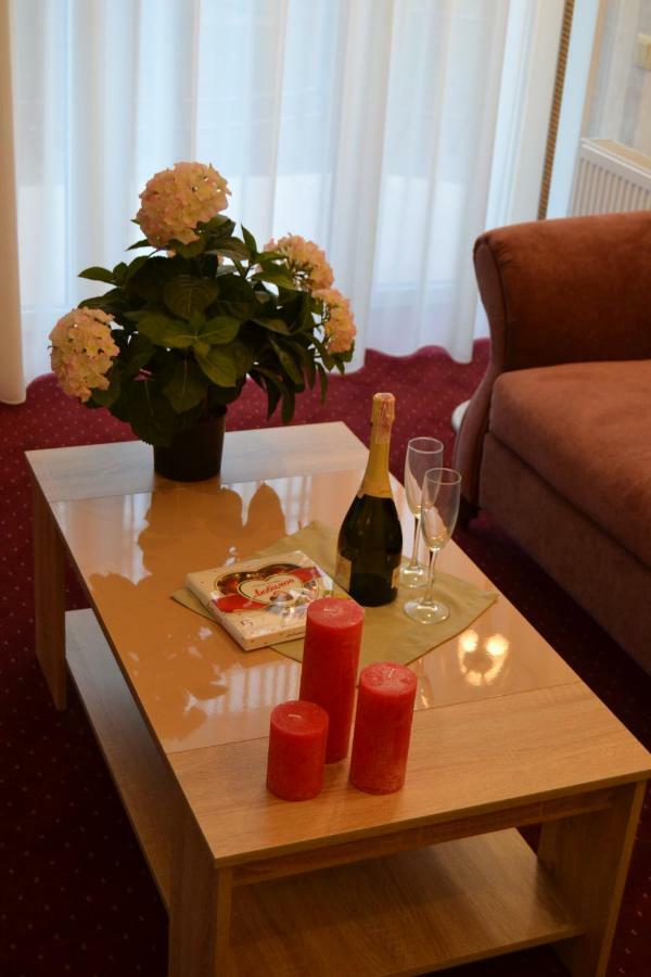 Hotel Ajur Odessa Extérieur photo