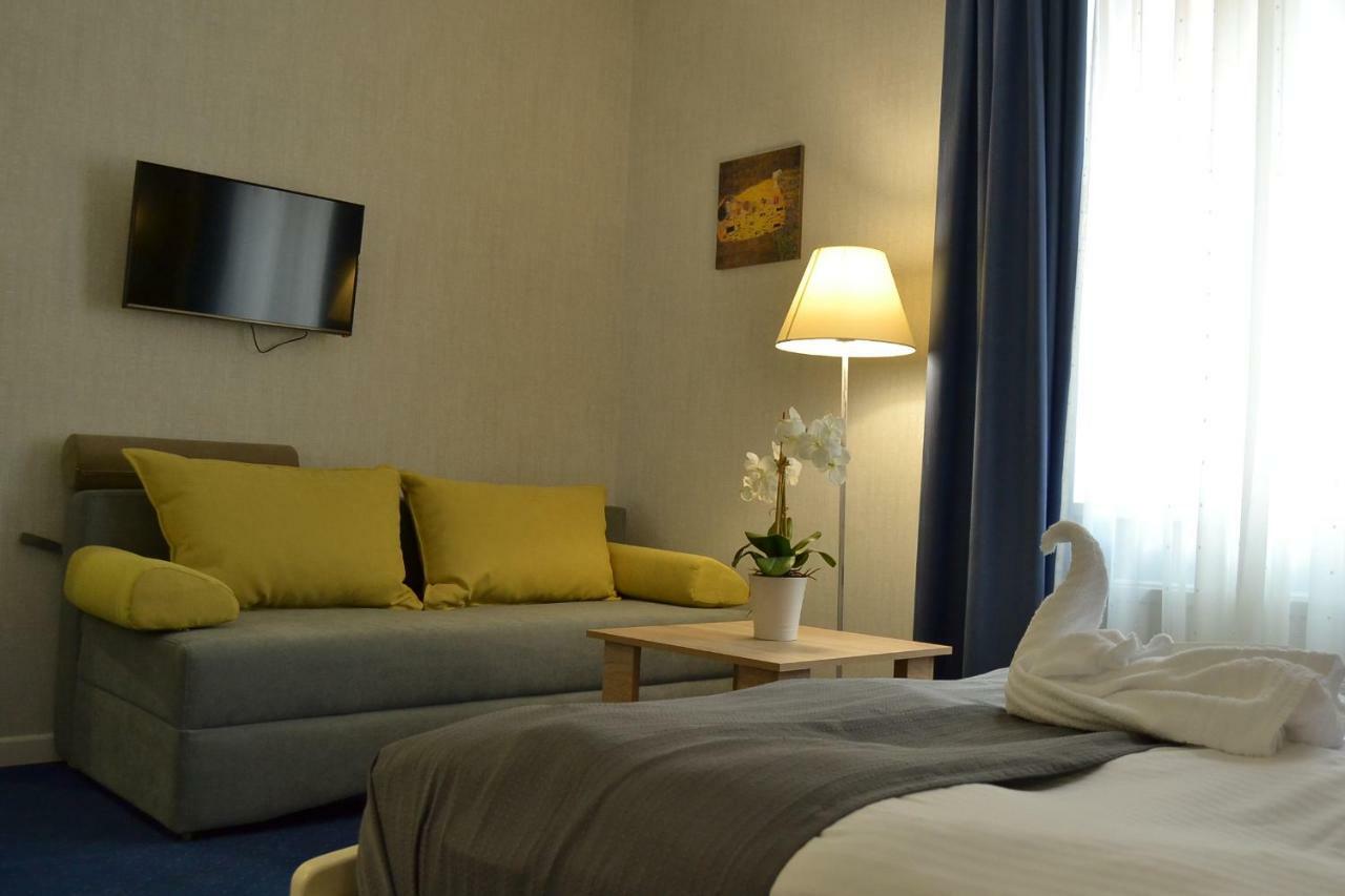 Hotel Ajur Odessa Extérieur photo