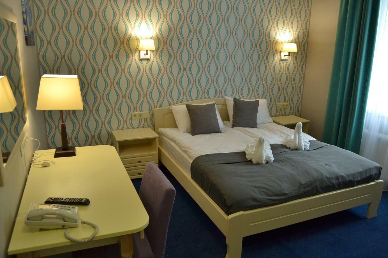 Hotel Ajur Odessa Extérieur photo