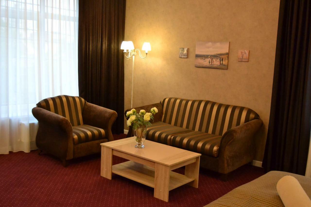 Hotel Ajur Odessa Extérieur photo